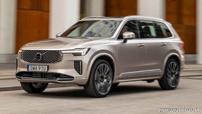 This SUV was expected to be phased out, but it’s now receiving an unexpected resurgence. | Carscoops